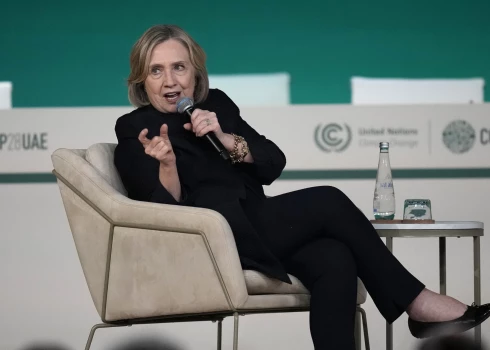 VIDEO: Klintonei ir kas sakāms par žurnālistu, kurš intervēja Putinu
