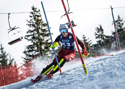 Latvijas kalnu slēpotājai Lienei Bondarei karjeras rekords slaloma disciplīnā