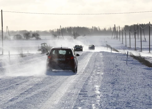 Pirmdien Latvijas autoceļi būs bīstami