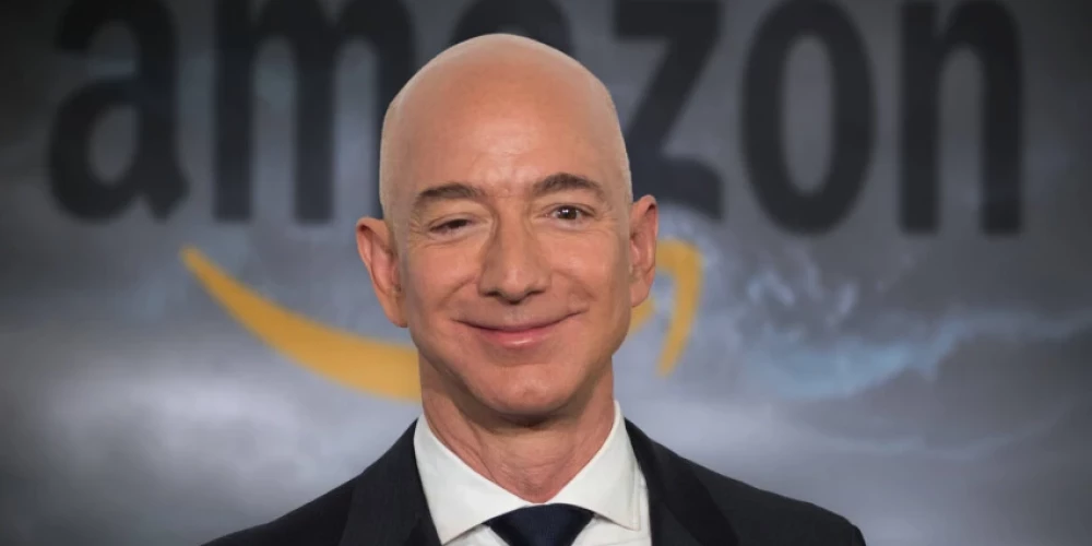 Džefs Bezoss pārdevis "Amazon" akcijas divu miljardu dolāru vērtībā