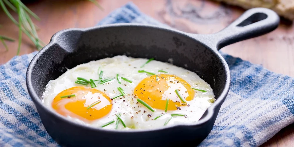 А как на самом деле? Диетолог развенчивает мифы о яйцах и холестерине
