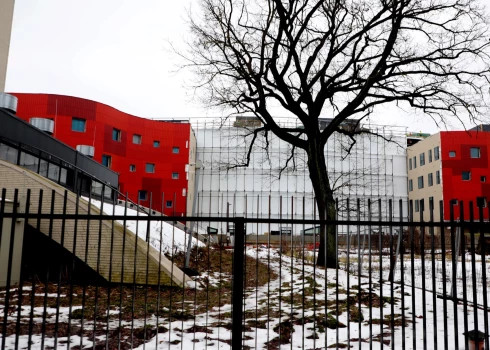 Paula Stradiņa Klīniskās universitātes slimnīcas jaunā korpusa būvniecības darbi.