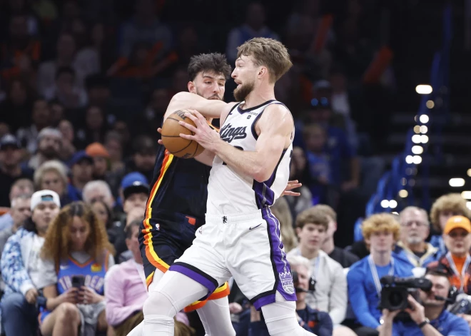 Sabonis un Adebajo tiek pie "triple double