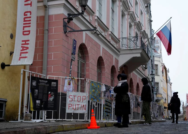 Saistībā ar amatpersonu izsludināšanu meklēšanā Krievijas diplomātus "uz paklāja" izsauc arī Lietuvā un Igaunijā