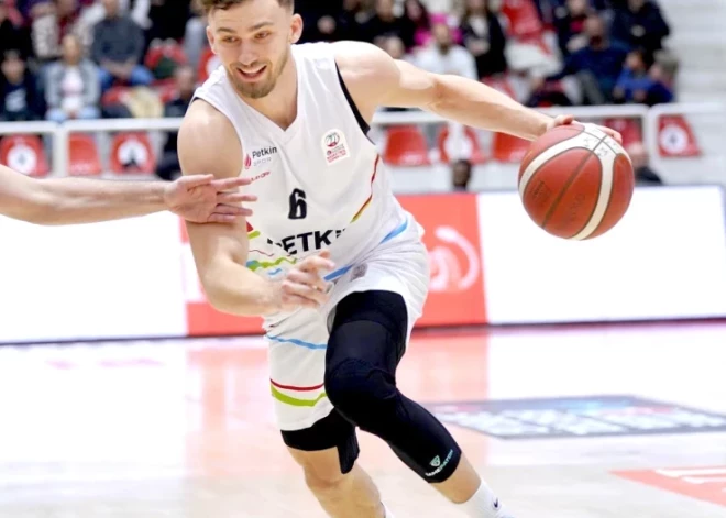 Zoriks un Gražulis kausa ceturtdaļfinālā zaudē Eiropas basketbola grandiem