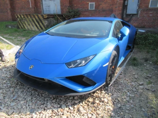 Lamborghini Huracan - стартовая цена 225 000 евро