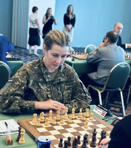 Dana-Reizniece Ozola šaha sacensībās.