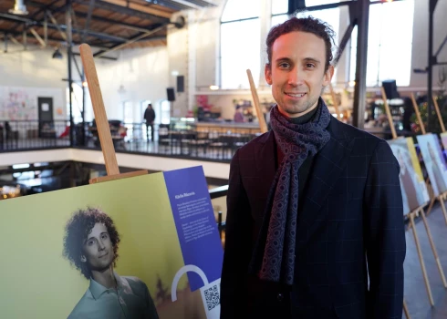 Paula Stradiņa slimnīcas Nefroloģijas centra ārsts Kārlis Rācenis, raugoties uz kolīzijām ap jaunā klīnikas korpusa būvi saka: “Tas nu galīgi nevieš optimismu!”