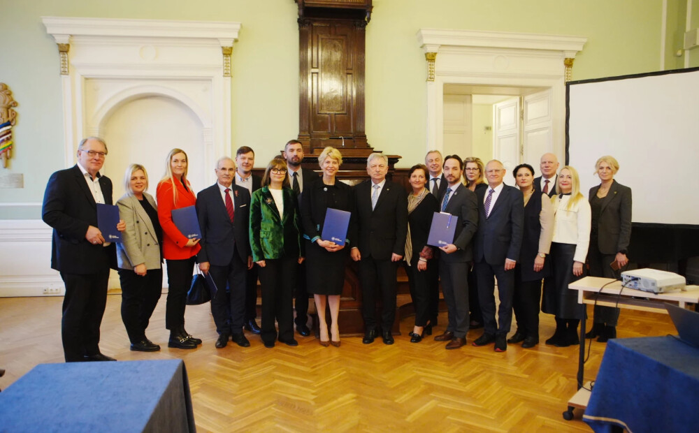 Strauji pieaug atbalsts Latvijas Universitātes vīzijai par pedagogu skološanu - memorandu paraksta vēl 12 pašvaldības