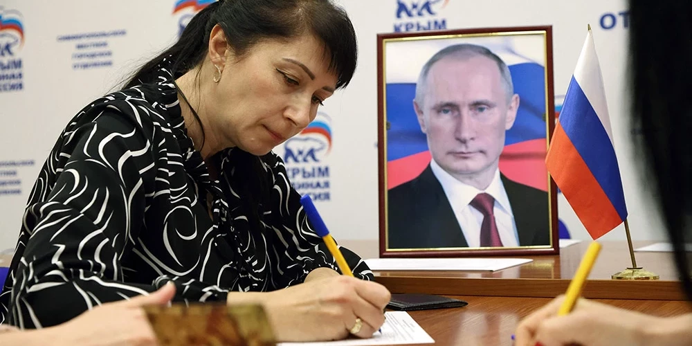 Kremlis okupētajās Ukrainas teritorijās ieved specvienības, lai organizētu "Putina vēlēšanas"