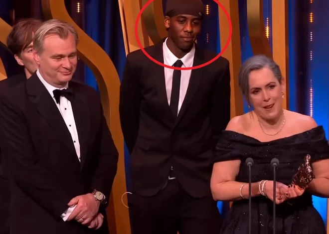 На церемонии BAFTA во время вручения награды за лучший фильм на сцене оказался пранкер