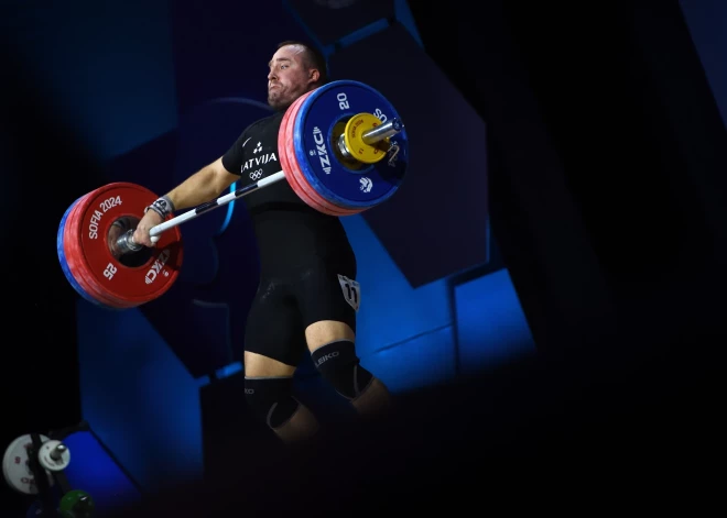 Svarcēlājs Plēsnieks Eiropas čempionātā paliek bez rezultāta grūšanā