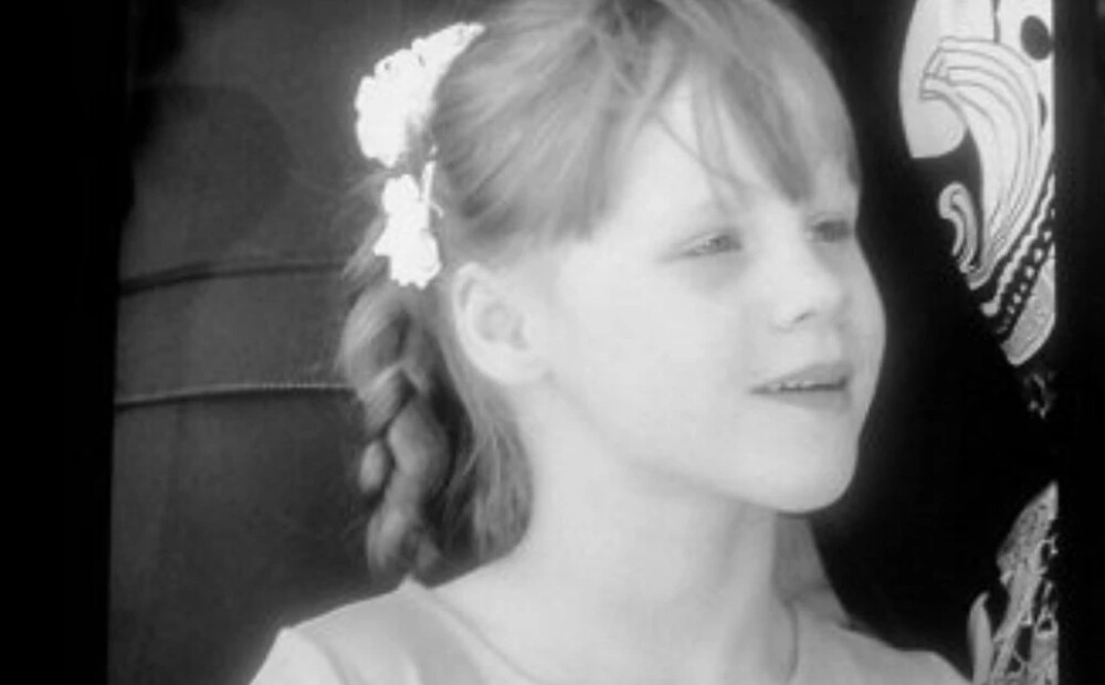 Noslepkavotās septiņgadīgās Justīnes pamāte paliek apcietinājumā