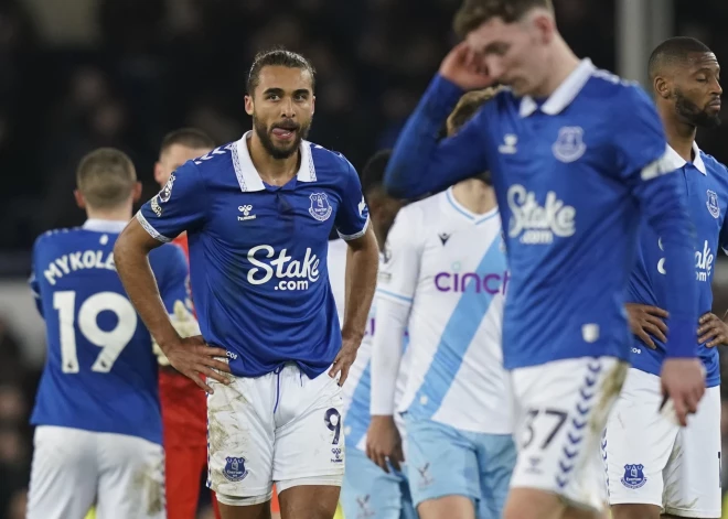 "Everton" kaut uz brīdi pamet premjerlīgas izkrišanas zonu