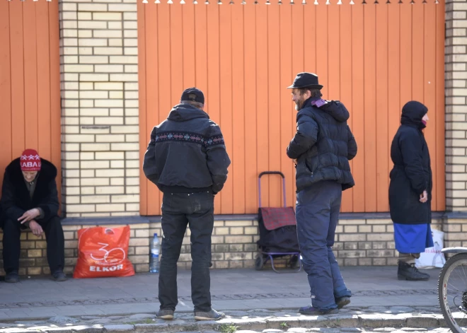 Rīgā pieaudzis "nabadzības slieksnis" - kurš tagad varēs saņemt pabalstus?