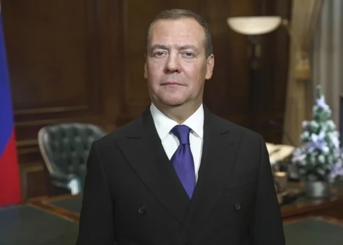 Medvedevs ilgojas pēc Odesas un spriedelē, kur okupanti Ukrainā varētu apstāties