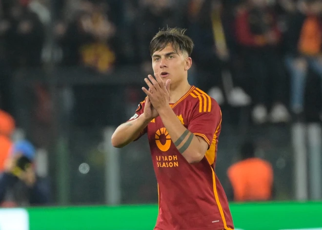 Viens no "AS Roma" līderiem Paulo Dibala. 