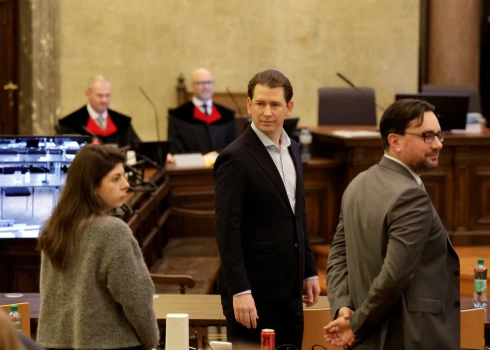 Bijušajam Austrijas kancleram piespriež nosacītu astoņu mēnešu cietumsodu