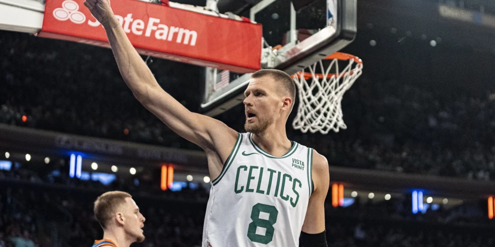 Porziņģis gūst 22 punktus "Celtics" uzvarā pār "Knicks"
