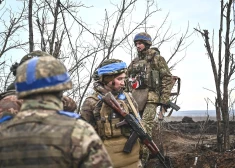 Ukrainai frontē izveidojusies nopietna, "bet nebūt ne bezcerīga" situācija, norāda kara pētnieki