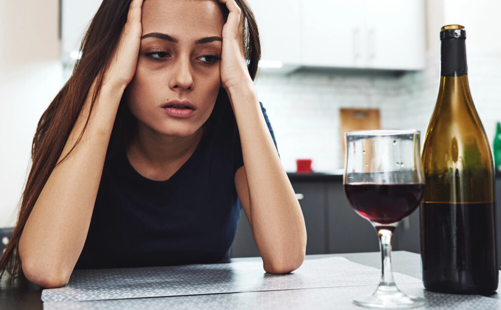 Desmit brīdinoši signāli, ka alkohols tev kļuvis par problēmu 