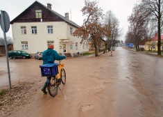 Pastniece Viļakā.