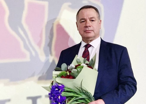 Latvijas Jātnieku federācijas biedri pārmet ilggadējam prezidentam necaurspīdīgu pārvaldību un savu interešu lobēšanu; grib atbrīvot no amata
