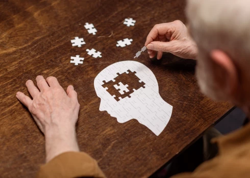 Veids, kādā tu runā, var būt demences riska rādītājs