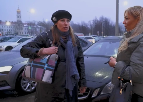 Šova “Slavenības. Bez filtra” veterāne Magone Liedeskalna kopā ar draudzeni Ilvu ir sākušas kārtīgu izmeklēšanu.