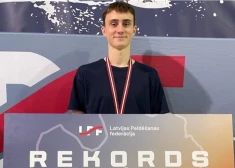 Peldētājs Deičmans labojis Latvijas rekordu 200 metros