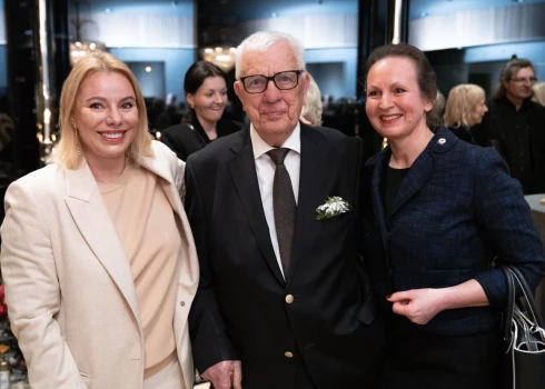 Tekstilmākslinieces Edītes Pauls-Vīgneres personālizstādes "Vecums rotaļājas" svinīgā atklāšana.