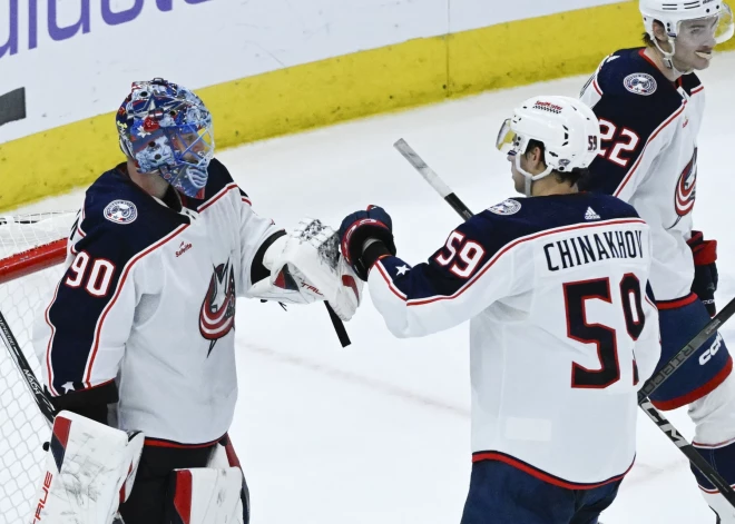 Merzļikins atvaira 26 metienus un palīdz "Blue Jackets" tikt pie uzvaras