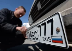 Krievijā reģistrētām automašīnām jāpamet Lietuvas teritorija līdz 11. martam.