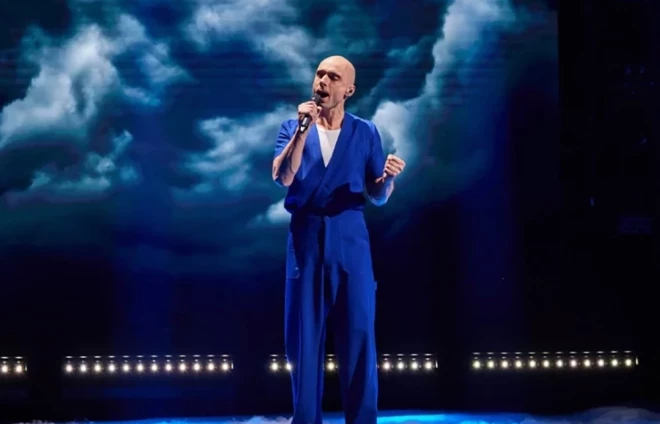 “Supernovas” finālā Dons pārsteidza ar jaunu tēlu, kas atšķīrās no pusfinālā redzētā, un radās jautājums – vai arī Eirovīzijā gaidāms kāds pārsteigums?