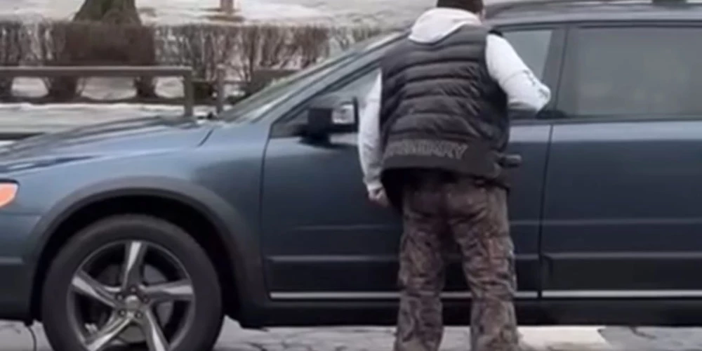 Video: agresīvs "Lexus" vadītājs uzbrūk autovadītājai. Policija uzsāk kriminālvajāšanu