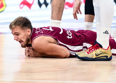 Visu cieņu Artūra Žagara talantam, tomēr viņš basketbola laukumā noteikti jūtas ērtāk, nekā uz ledus.