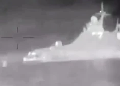 VIDEO: Ukraina demonstrē kadrus, kā tika nogremdēts Krievijas kuģis "Sergej Kotov"