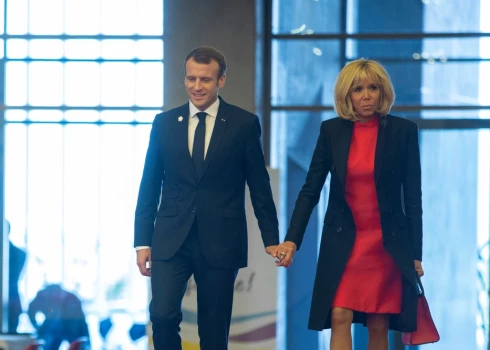 Francijas pirmais pāris Emanuels un Brižita Makroni ir precējušies kopš 2007. gada. Tomēr ceļš uz laimi viņiem sākotnēji nepavisam nebija viegls un ietekmēja arī tuviniekus.