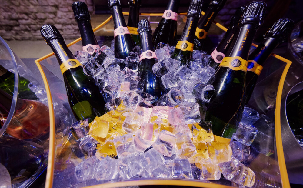 Atskats Burbuļu parādē - Baltijas vērienīgākā šampaniešu parādē