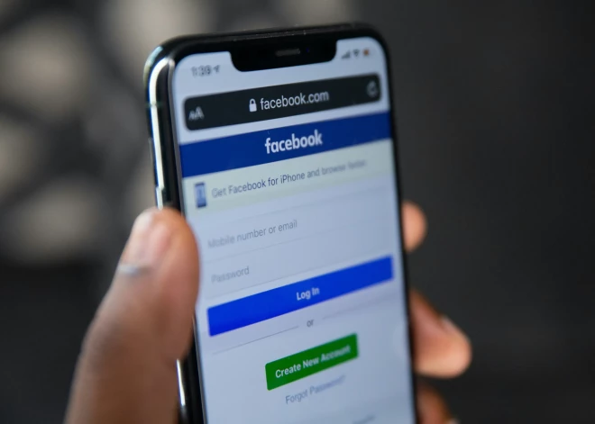 Visā pasaulē pārstāj darboties "Facebook", "Messenger" un "Instagram"