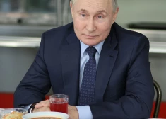 Aiz propagandas priekškara: Putins turpina draudēt ar kodolieročiem