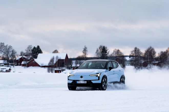 "Volvo" jaunais elektromobilis EX30.