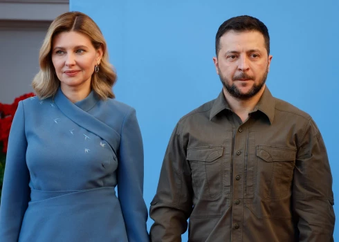 Olenai Zelenskai savu vīru, prezidentu Volodimiru Zelenski satikt izdodas biežāk nekā abu bērniem - 19 gadu vecajai Oleksandrai un 10 gadu vecajam Kirilo.