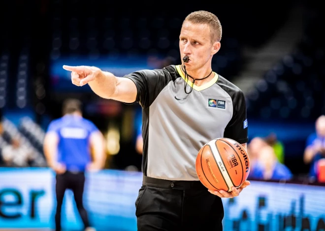 Divi Latvijas basketbola tiesneši pretendē uz vietu Parīzes olimpiskajās spēlēs