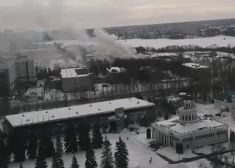 VIDEO: Krievijā militārajā skolā izcēlies plašs ugunsgrēks, deg kazarmas