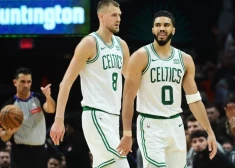Porziņģis gūst 24 punktus, tomēr tas neglābj "Celtics" no zaudējuma čempioniem