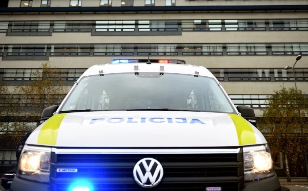 Valsts policija Rīgā veikusi plašus reidus - atrasts starptautiskā meklēšanā izsludināts vīrietis un pārbaudītas spēļu zālēs