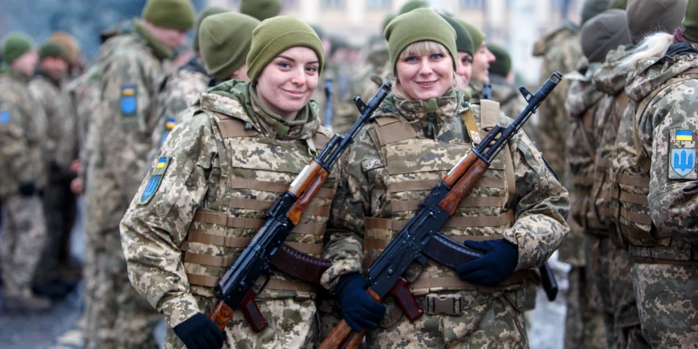 Ukrainas karavīri cīnās divās frontēs - pret krieviem un seksismu pašu rindās