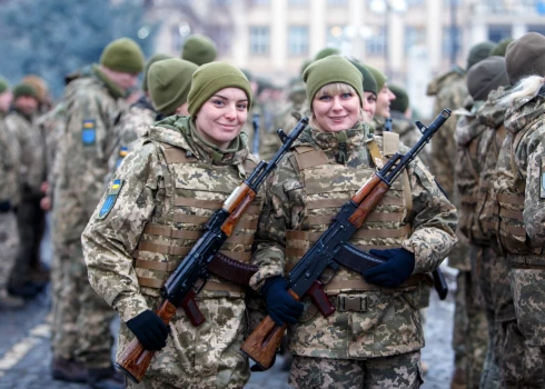 Ukrainas karavīri cīnās divās frontēs - pret krieviem un seksismu pašu rindās