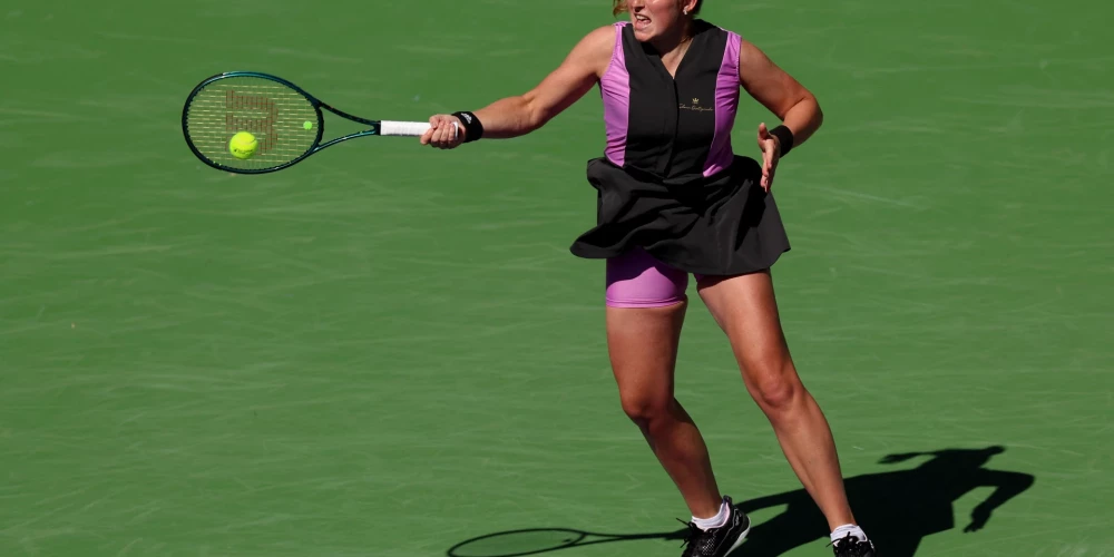 Ostapenko cieš zaudējumu Indianvelsas "WTA 1000" turnīra otrās kārtas spēlē